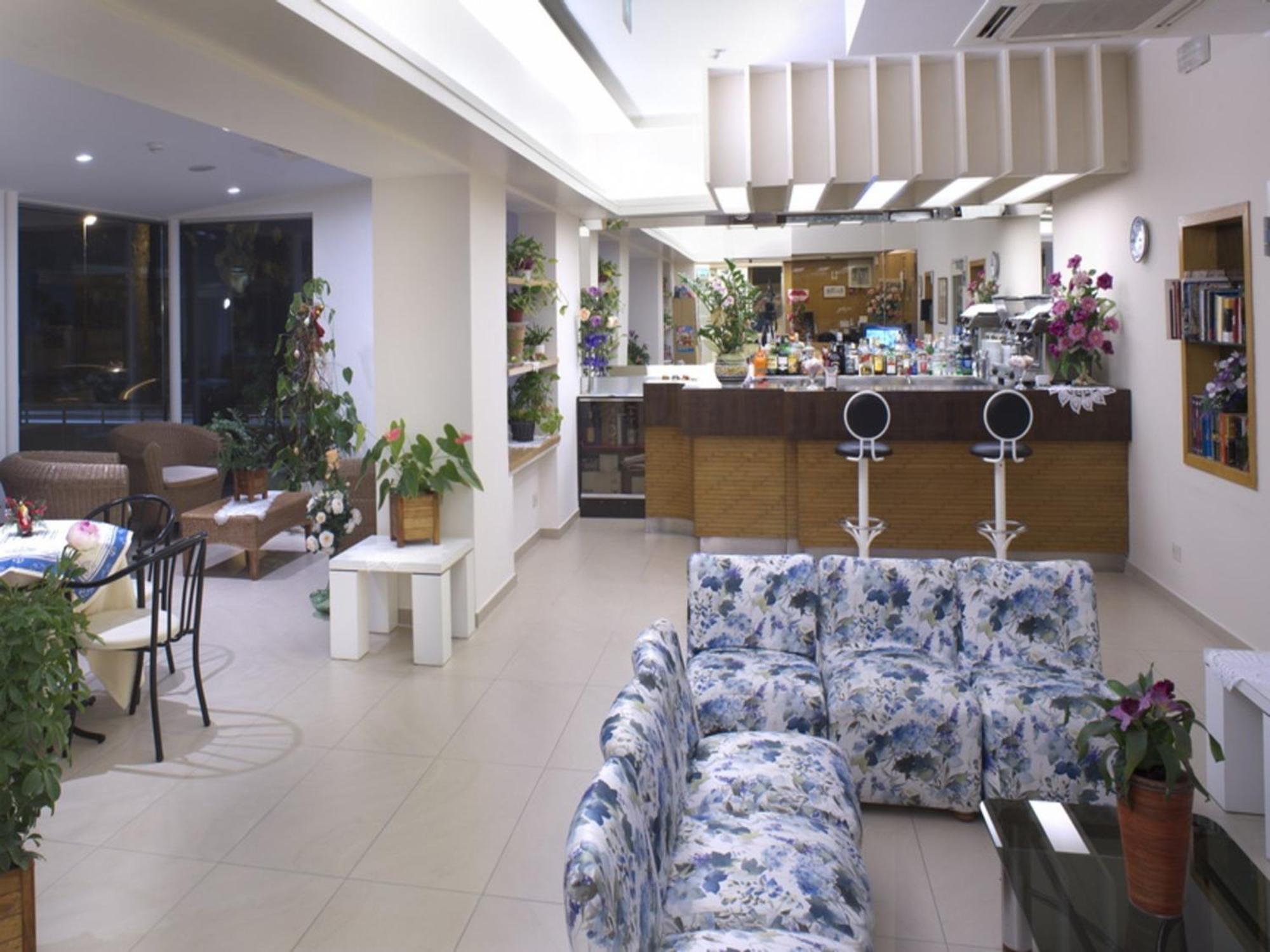 Hotel Nives Риччоне Екстер'єр фото