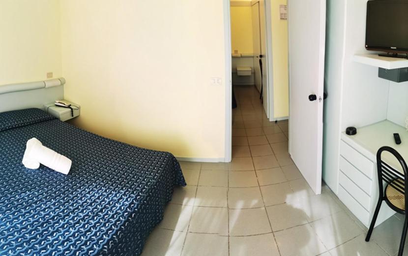 Hotel Nives Риччоне Номер фото