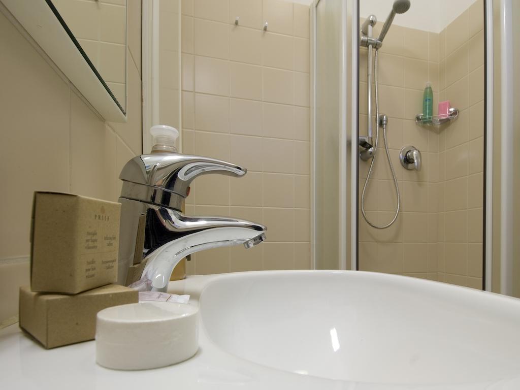 Hotel Nives Риччоне Номер фото